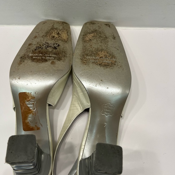 Vintage 1960’s Ivory leather, Charles Jordan sling back with lucite heels. - Picture 2 of 3